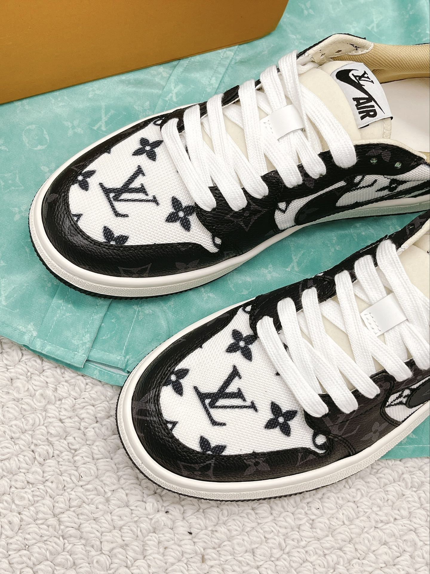 Men Women L*ouis V*uitton x NIKE Sneakers Maikesneakers