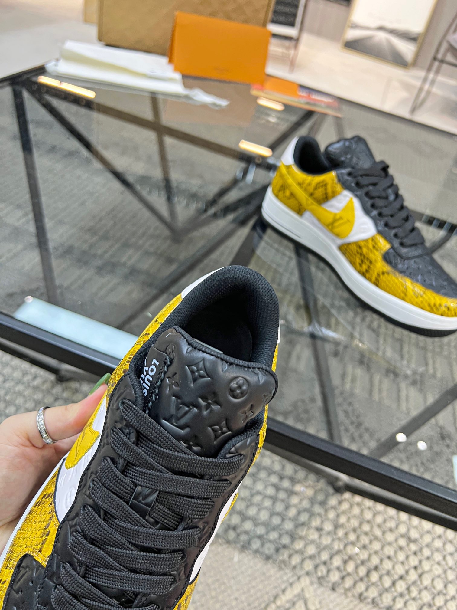 Men Women L*ouis V*uitton x NIKE Sneakers Maikesneakers