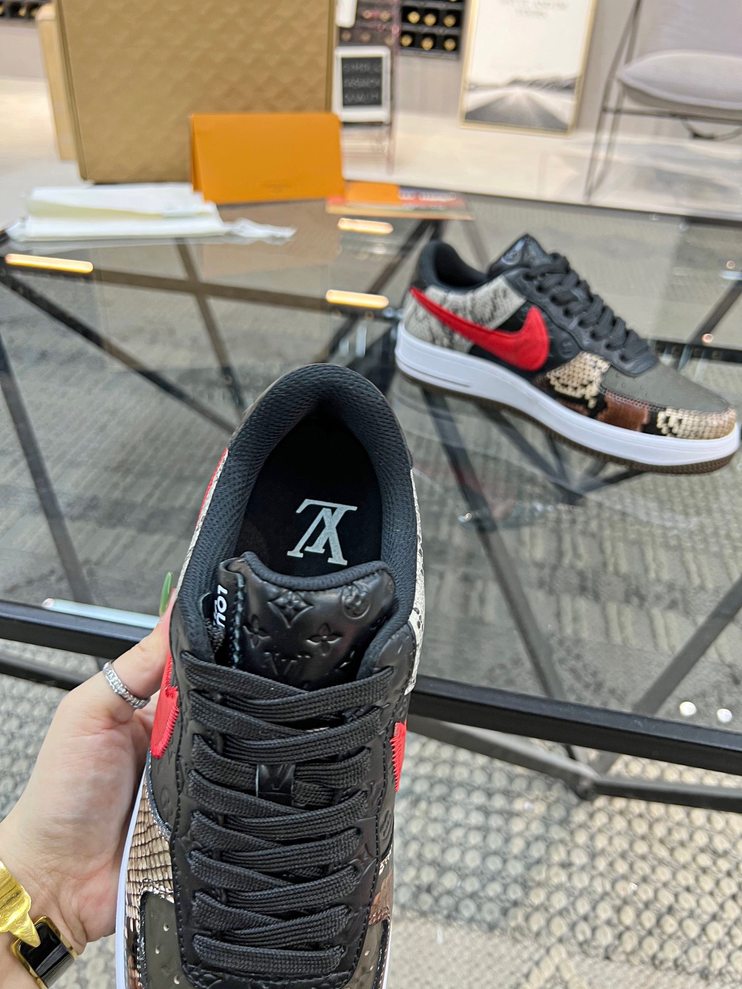 Men Women L*ouis V*uitton x NIKE Sneakers Maikesneakers