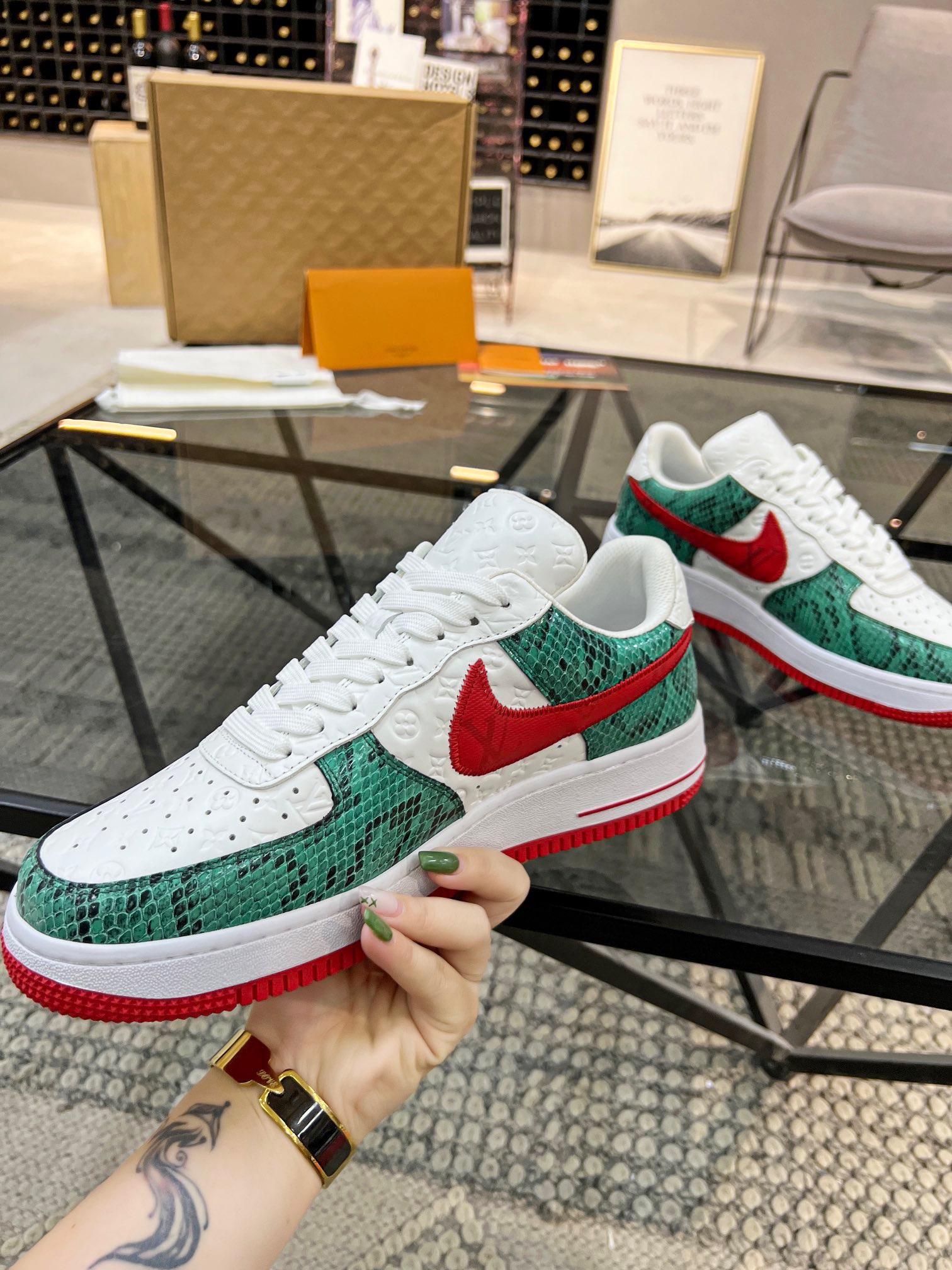 Men Women L*ouis V*uitton x NIKE Sneakers Maikesneakers