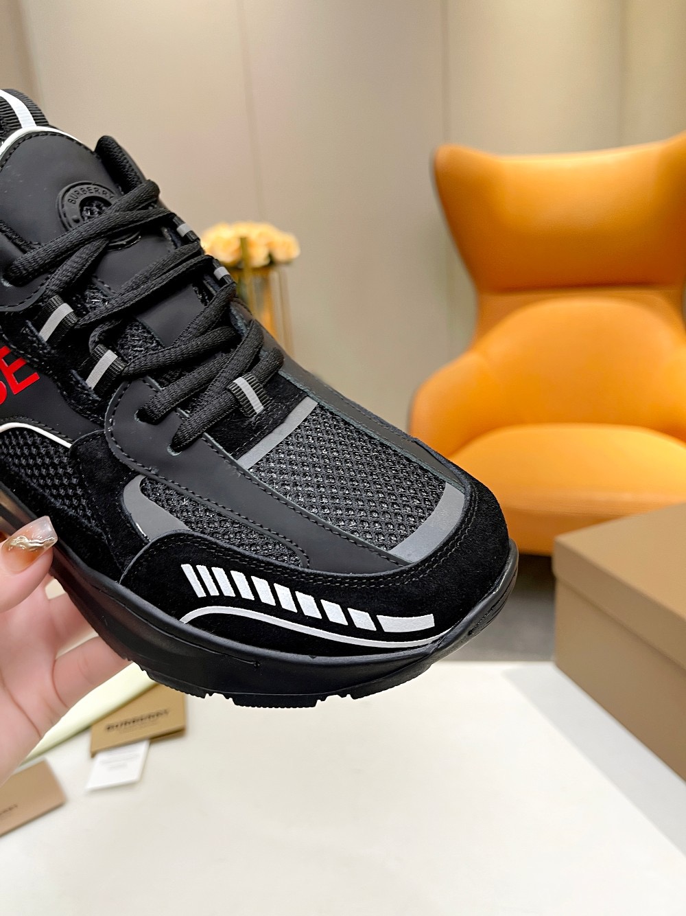 Men B*rberry Sneaker ()