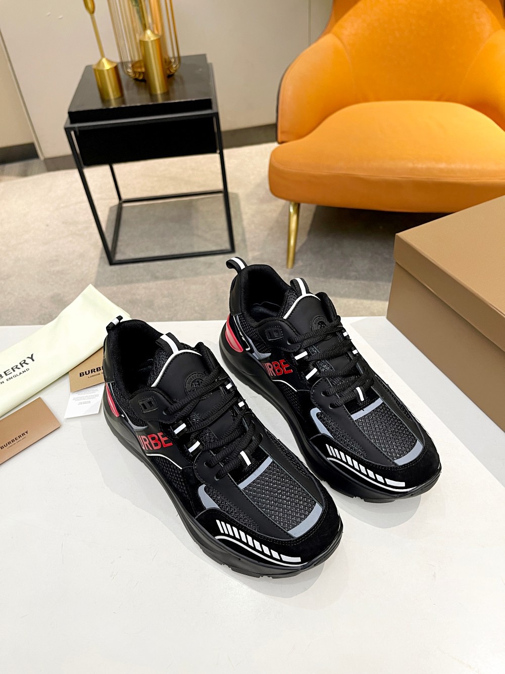 Men B*rberry Sneaker ()