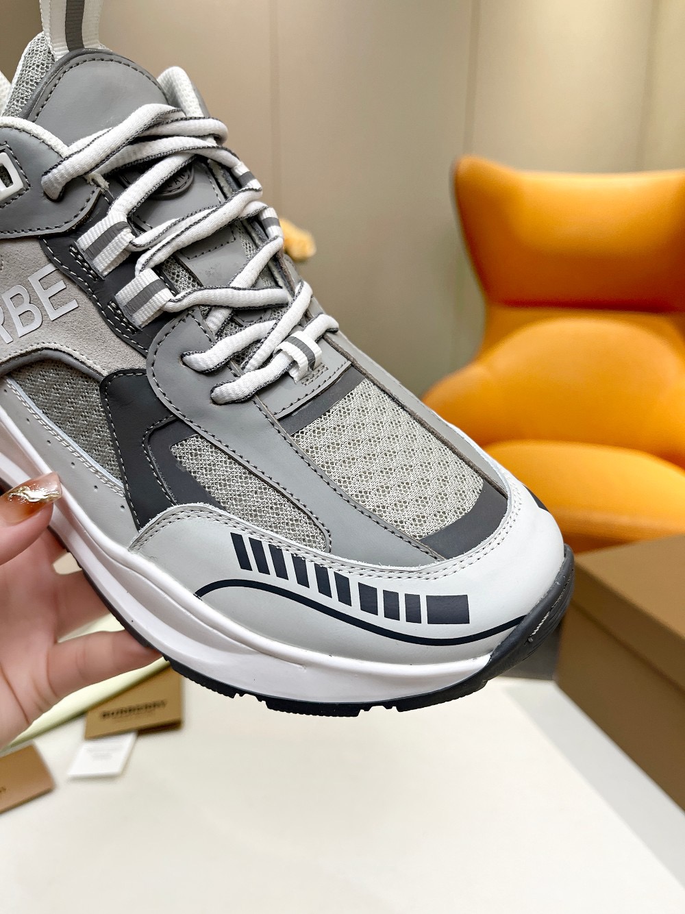 Men B*rberry Sneaker ()