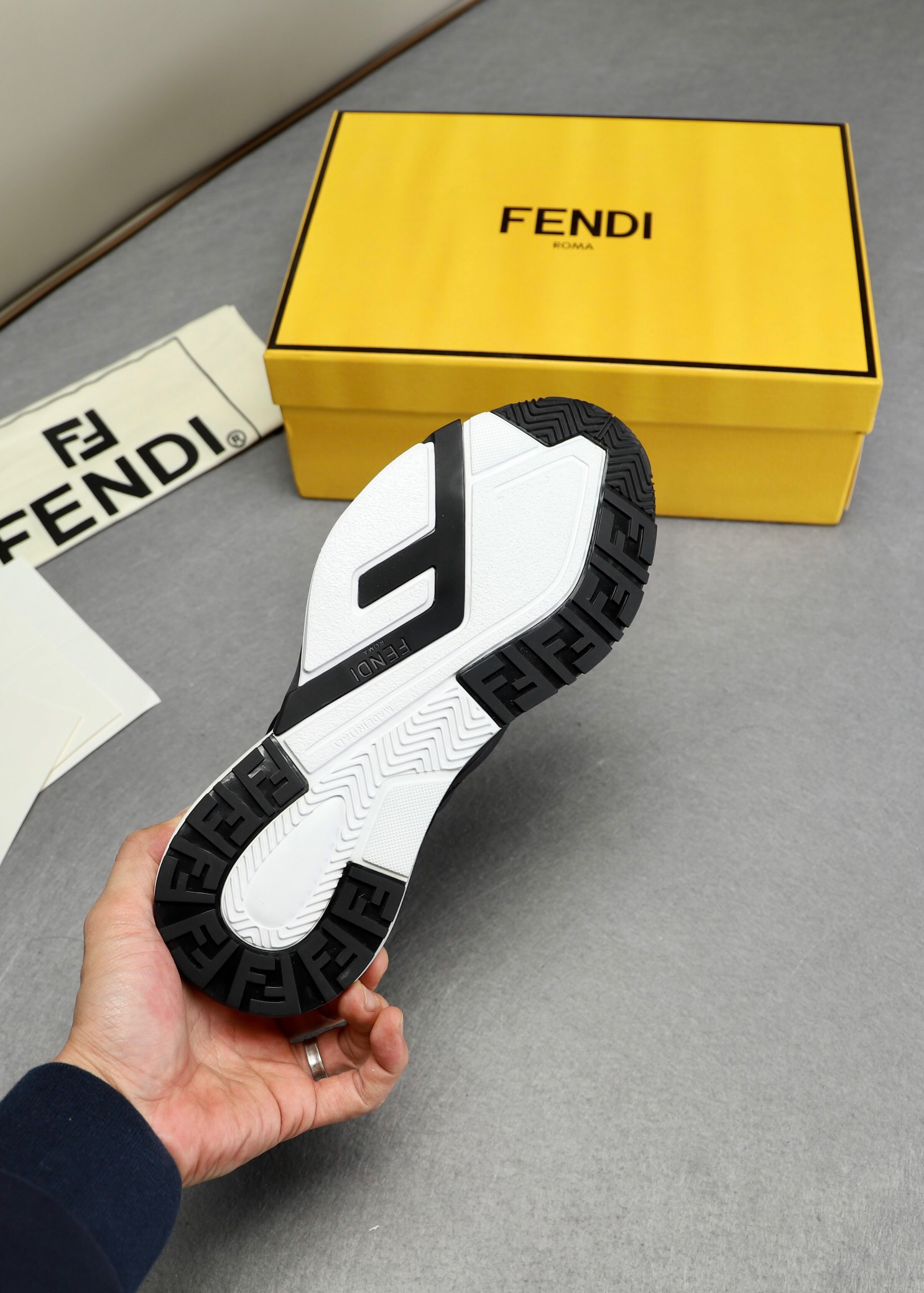 Men F*endi Top Sneaker ( )