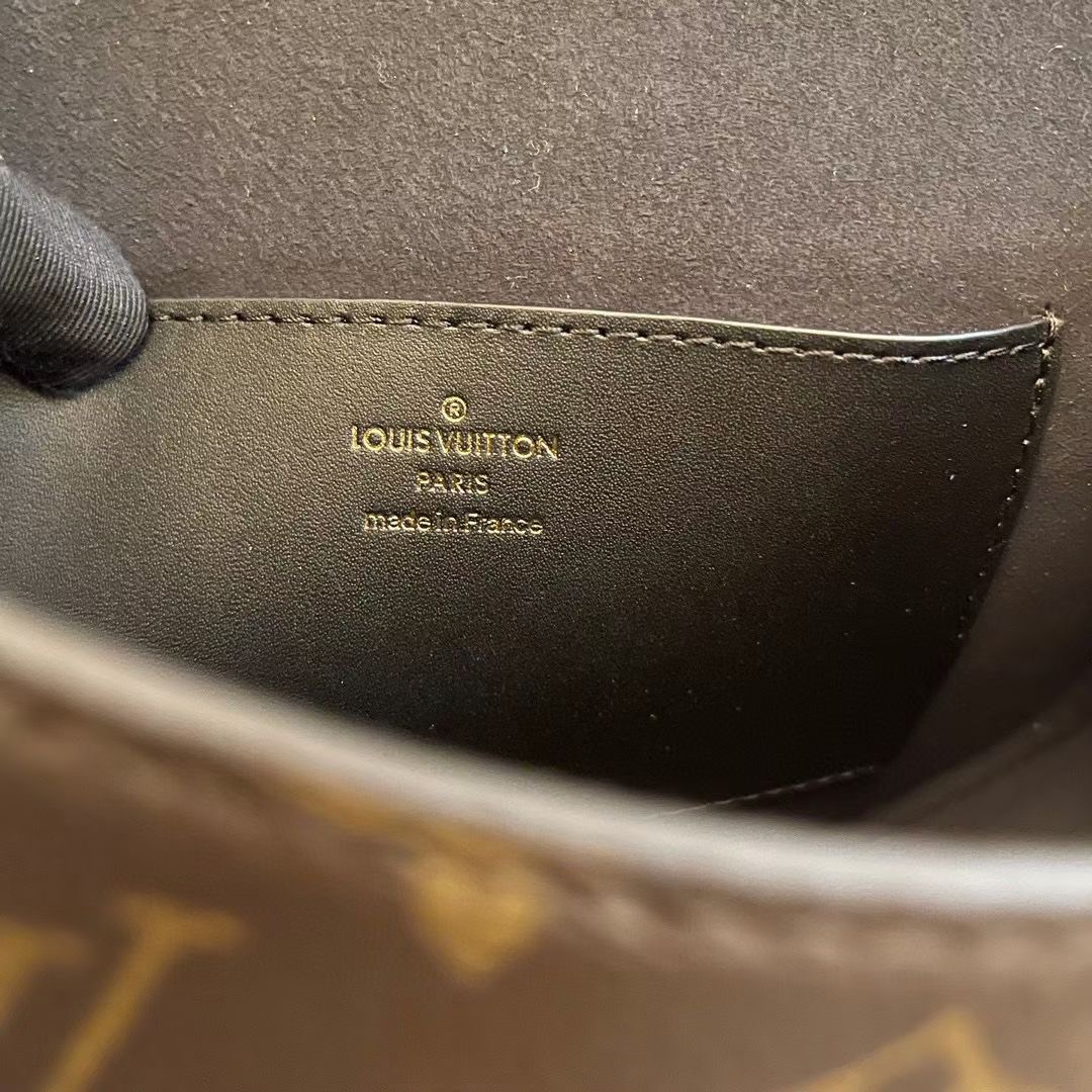 L*ouis V*uitton Top Bag