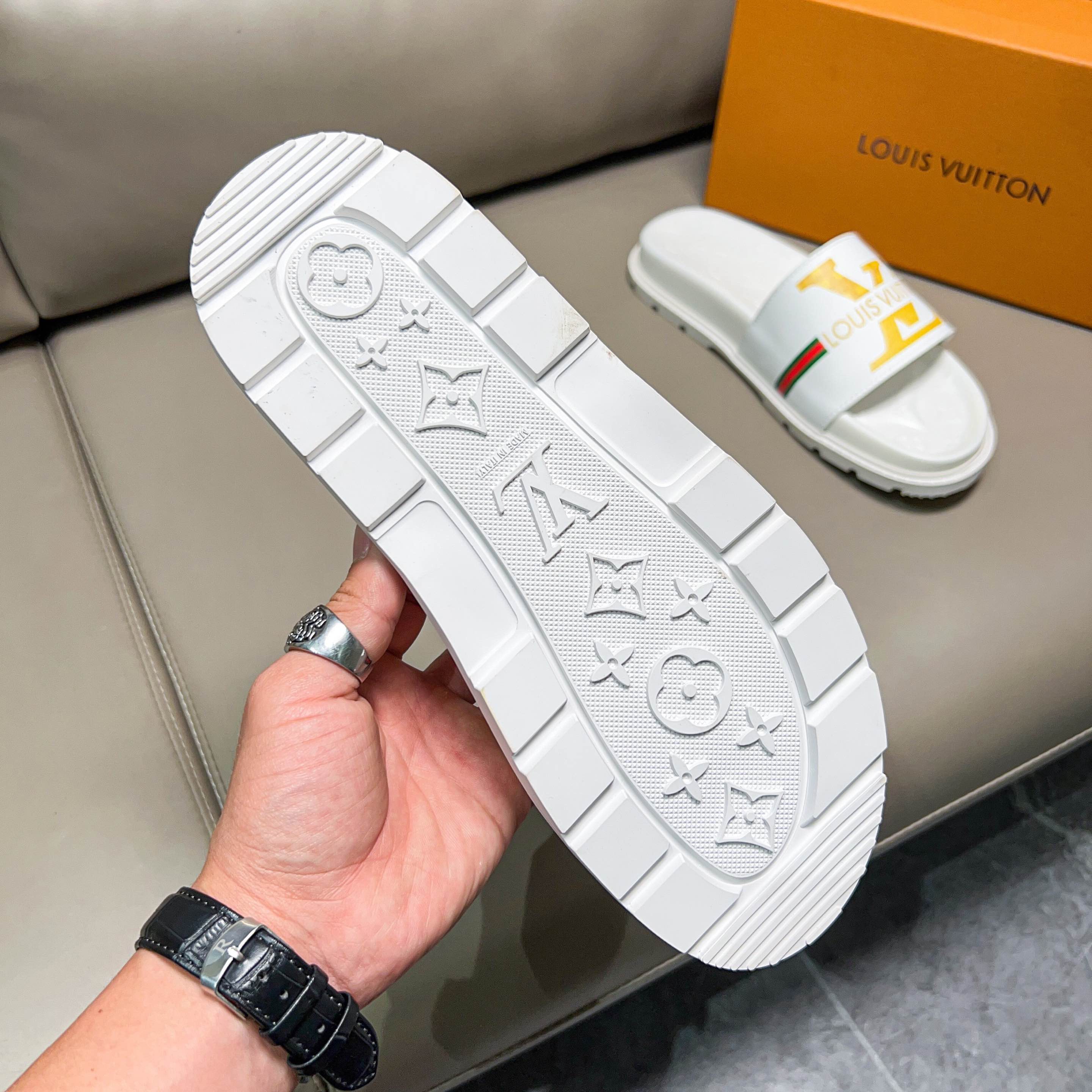 Men L*ouis V*uitton Top Slippers