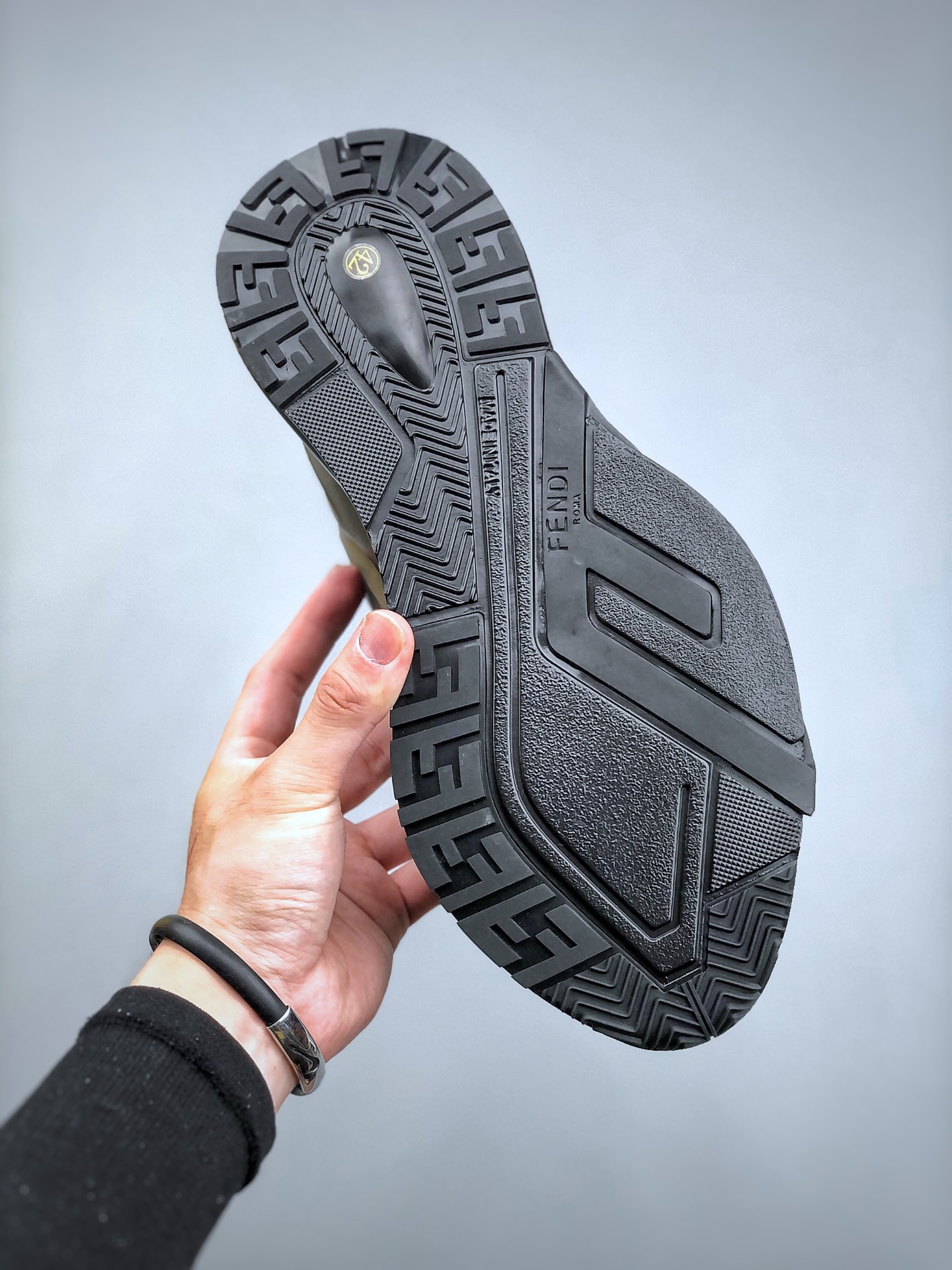 Men F*endi Top Sneaker ( )