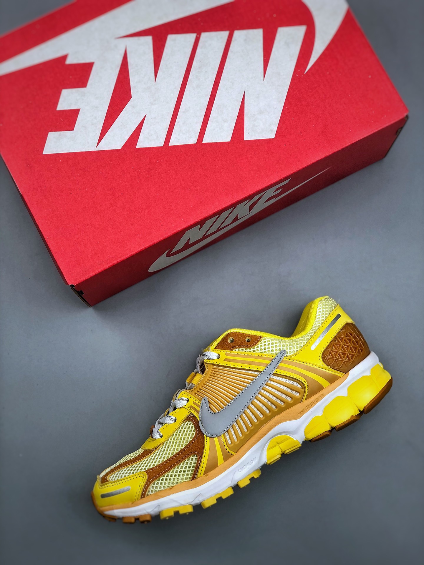 Nike Zoom Vomero 5 SP