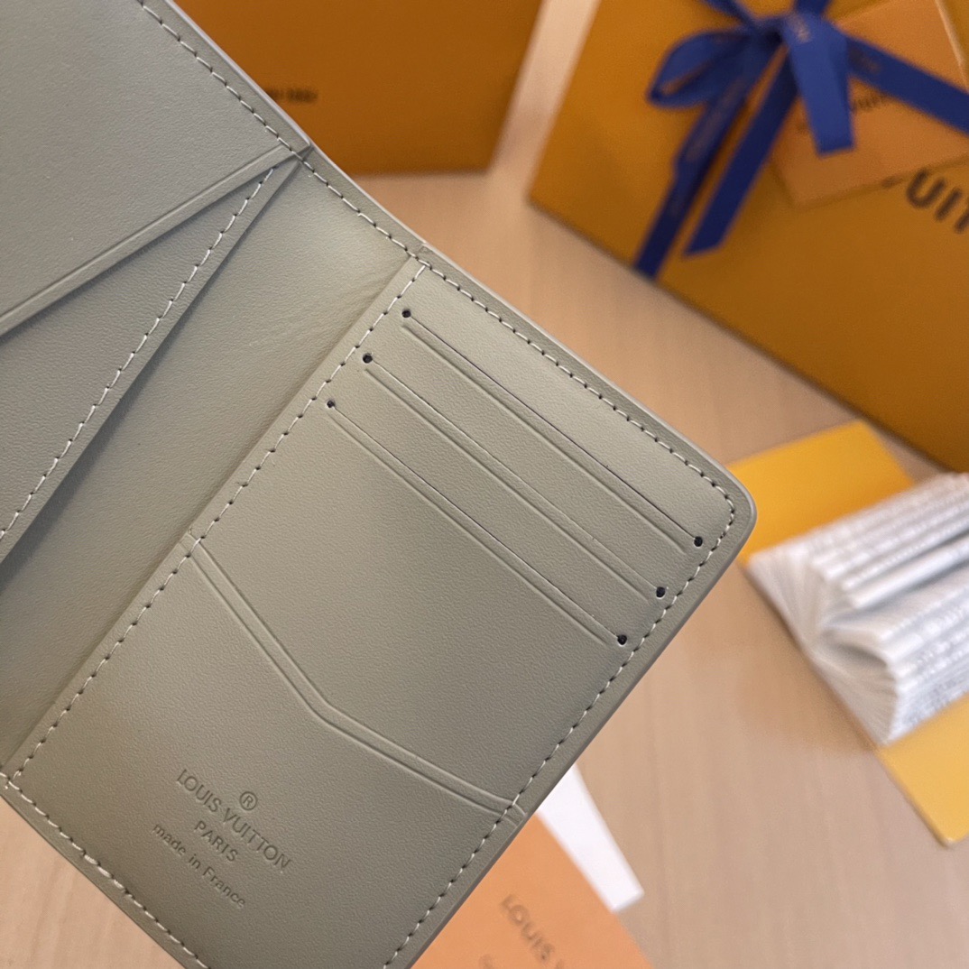 L*ouis V*uitton Top Bag