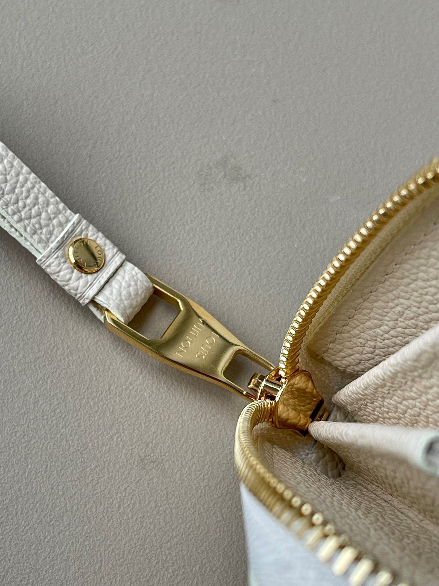 L*ouis V*uitton Top Bag