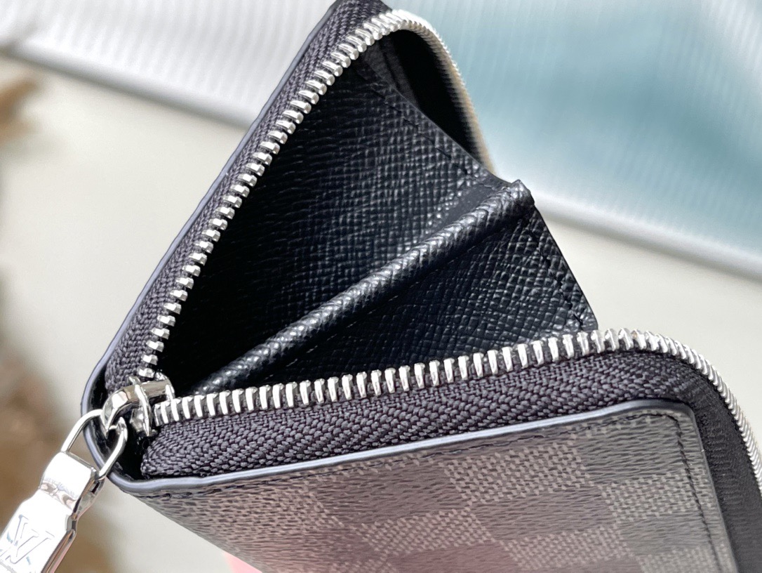 L*ouis V*uitton Top Bag