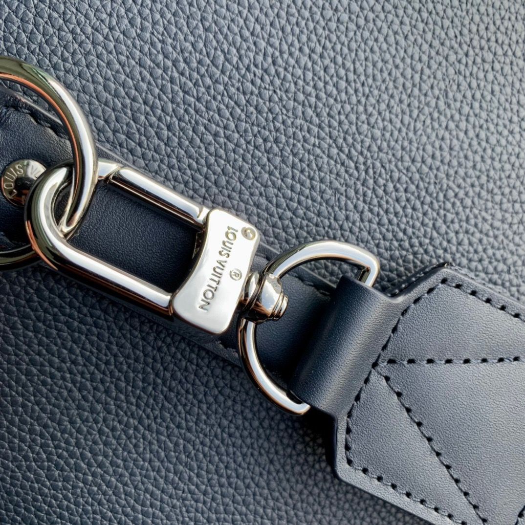 L*ouis V*uitton Top Bag