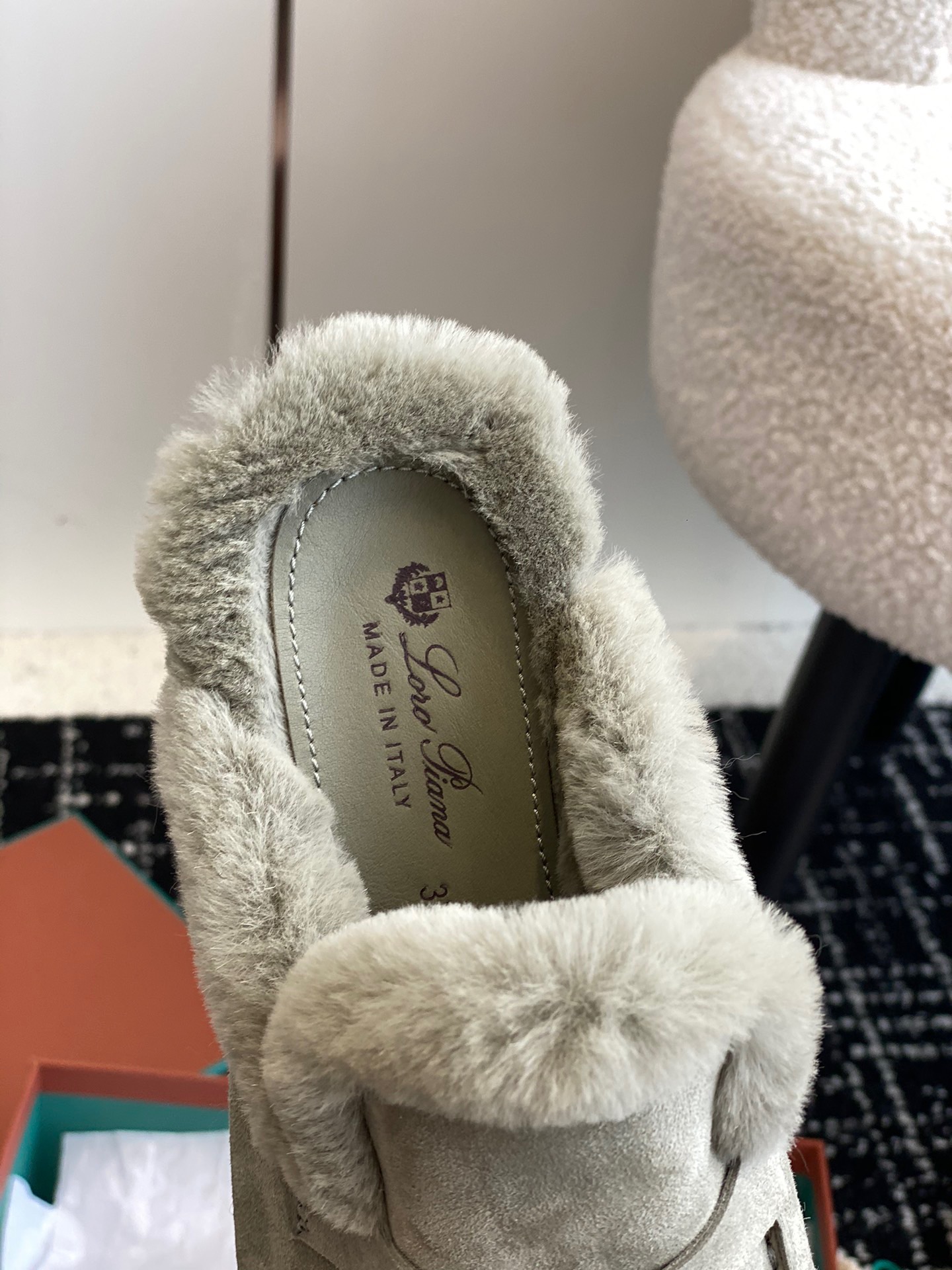 Women L*oro P*iana Top Loafer ()