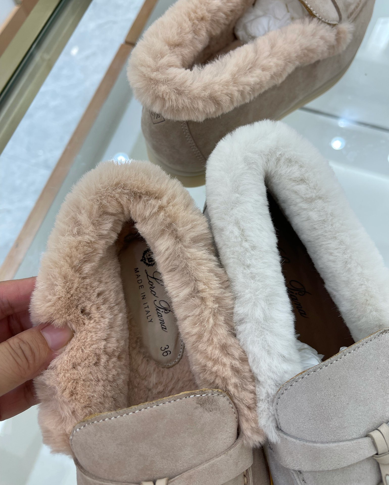 Women L*oro P*iana Top Loafer ()