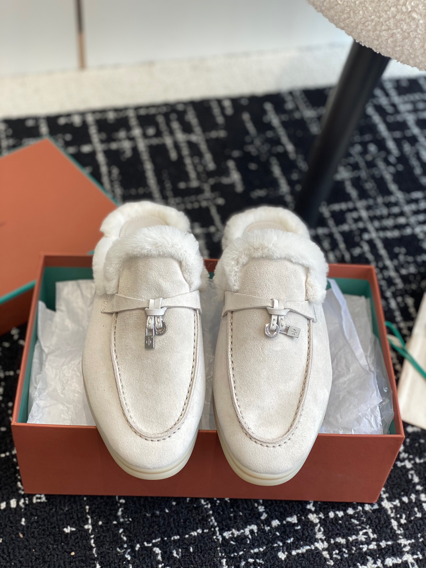 Women L*oro P*iana Top Loafer （）