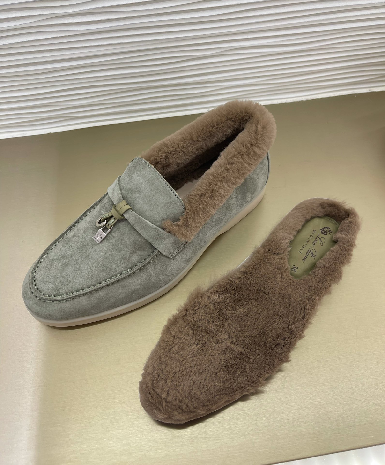 Women L*oro P*iana Top Loafer ()