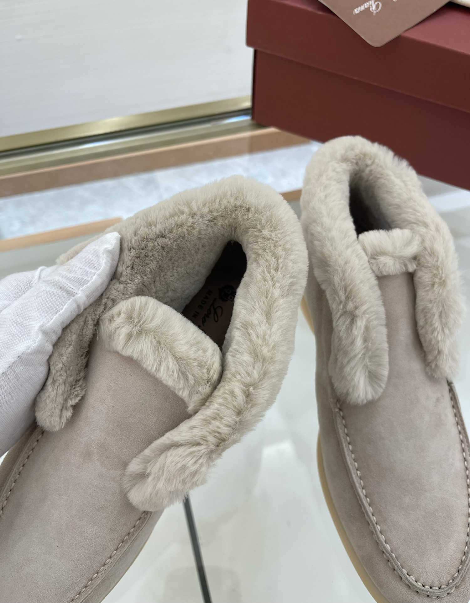 Women L*oro P*iana Top Loafer ()