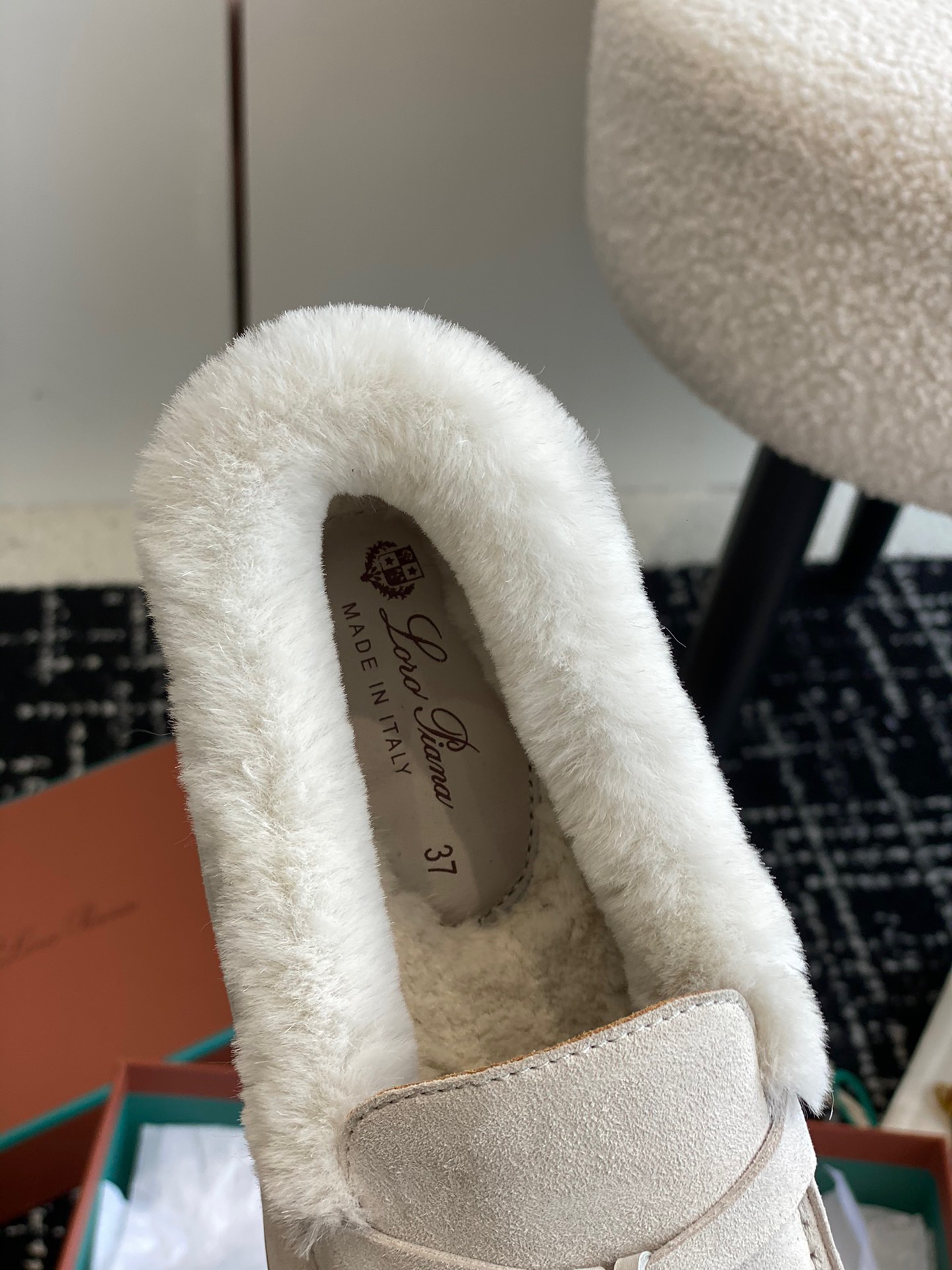 Women L*oro P*iana Top Loafer ()