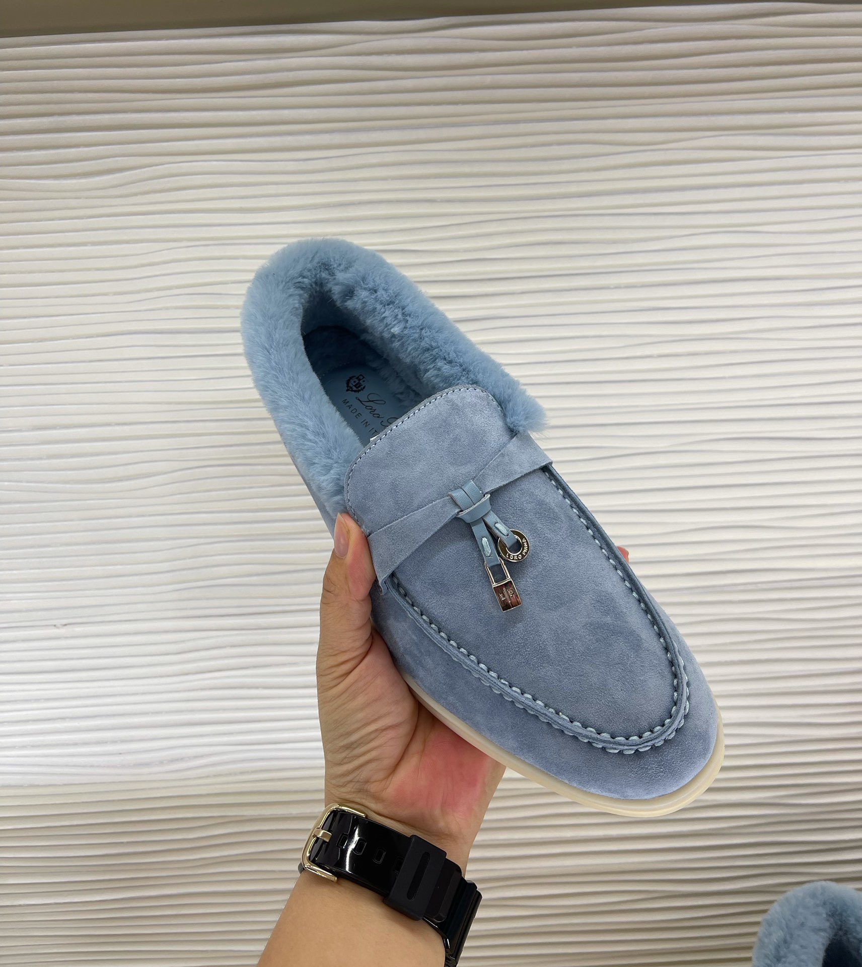 Women L*oro P*iana Top Loafer ()