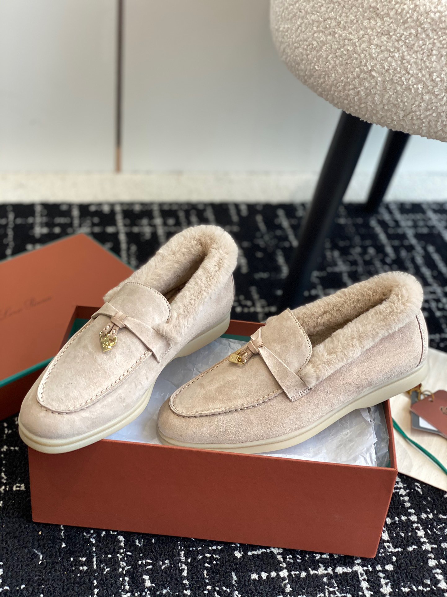 Women L*oro P*iana Top Loafer ()