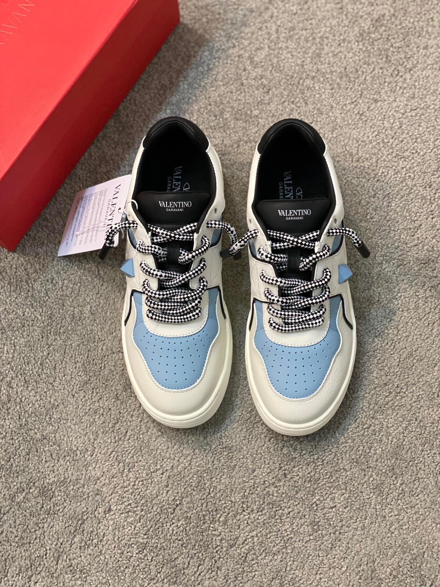 Men Women 𝑉*𝐴𝐿𝐸𝑁𝑇𝐼𝑁𝑂 Top Sneaker