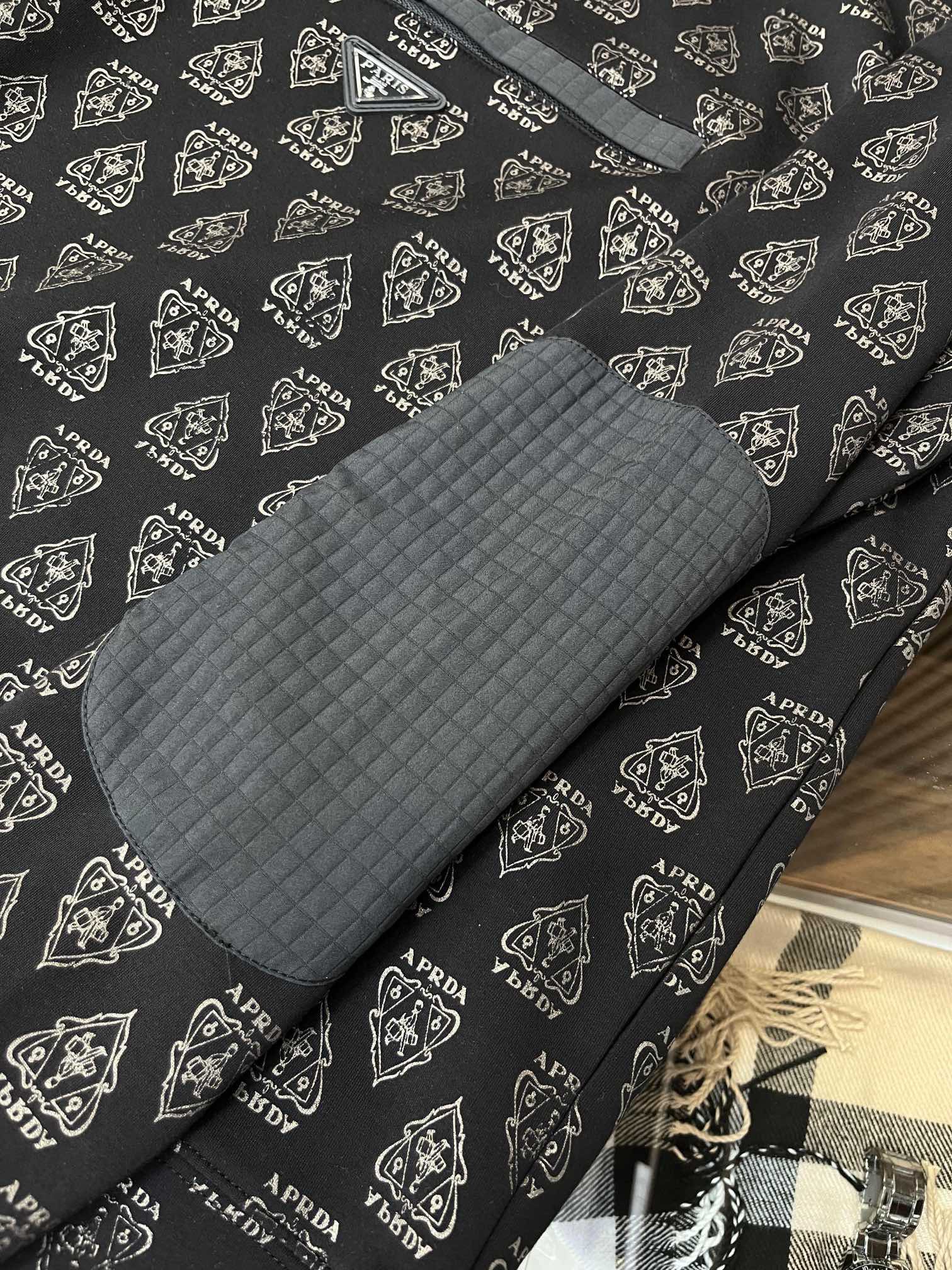 Men suits Top Quality