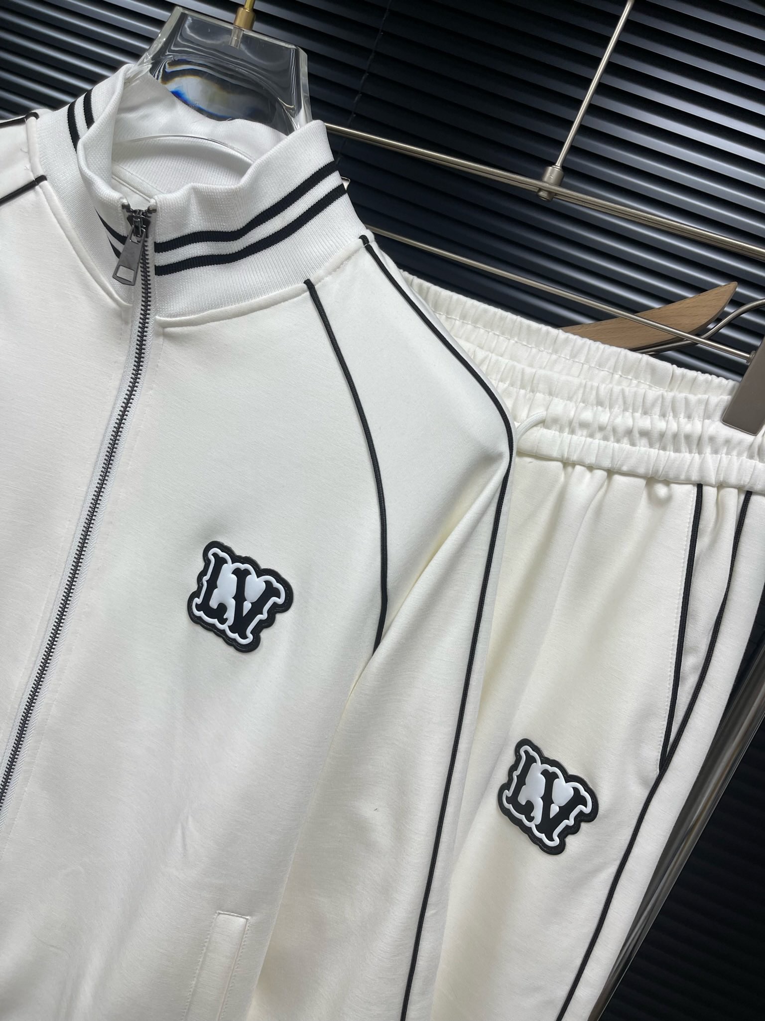 Men suits Top Quality