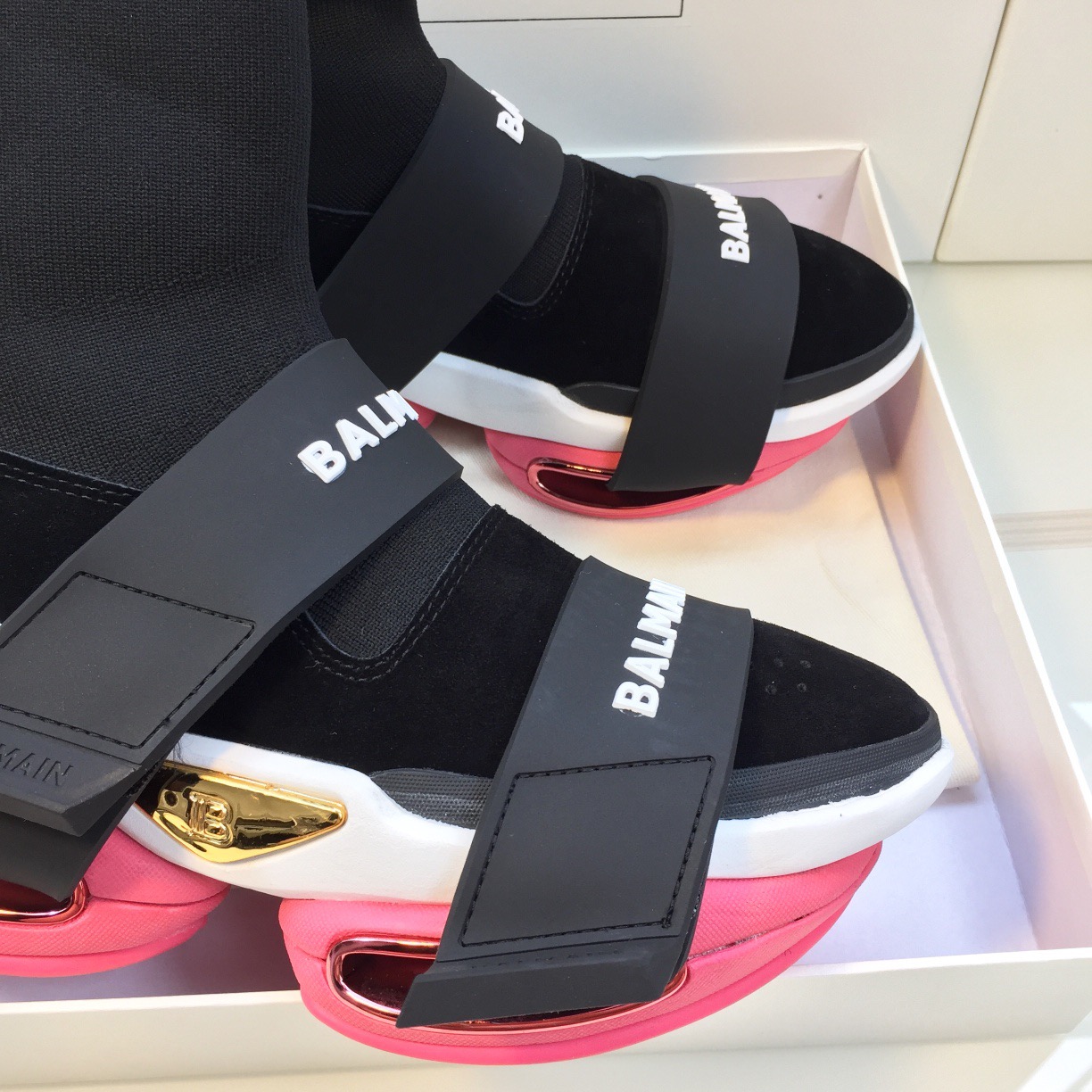 Women B*almain Top Sneaker