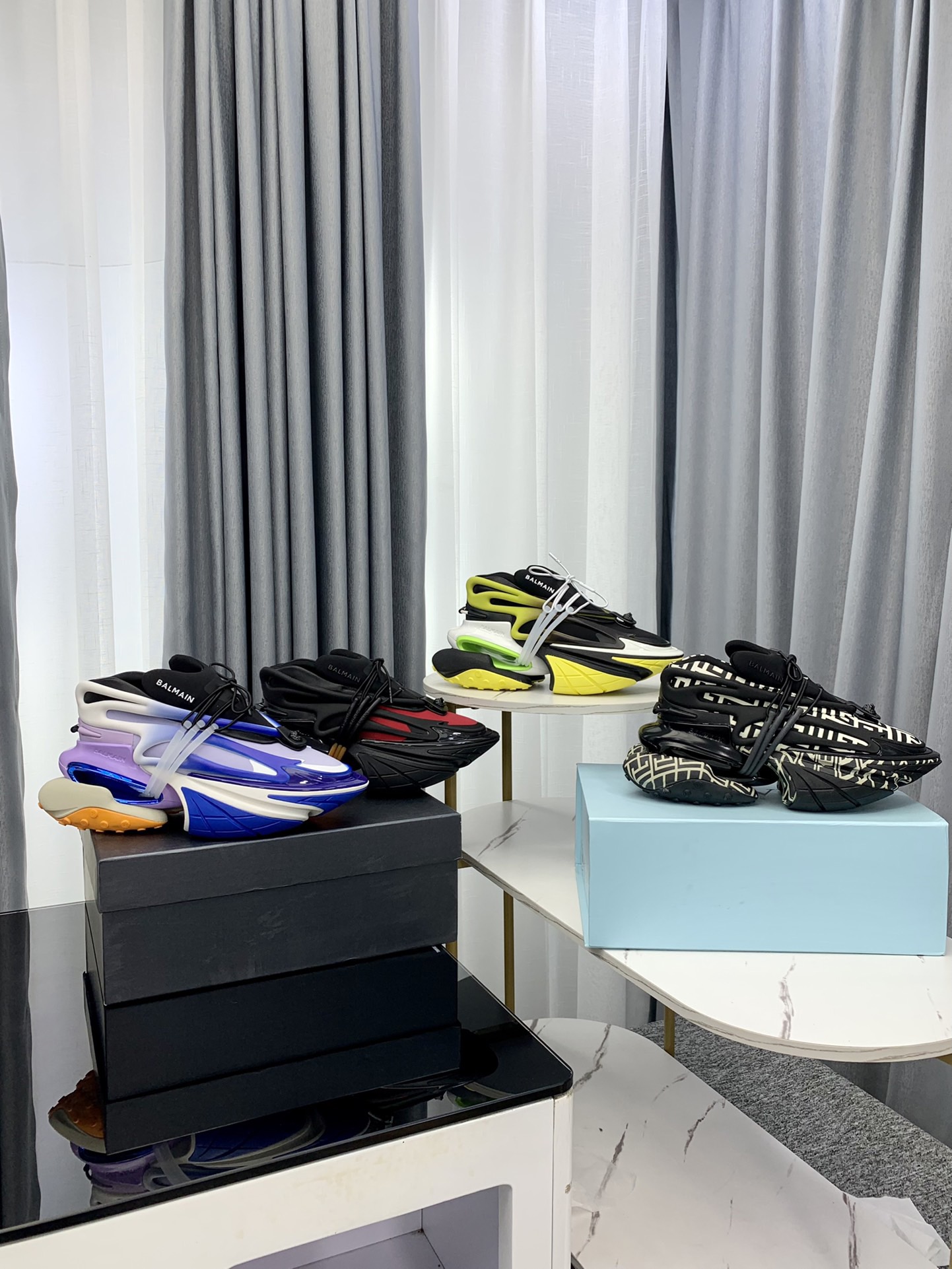 Women B*almain Top Sneaker