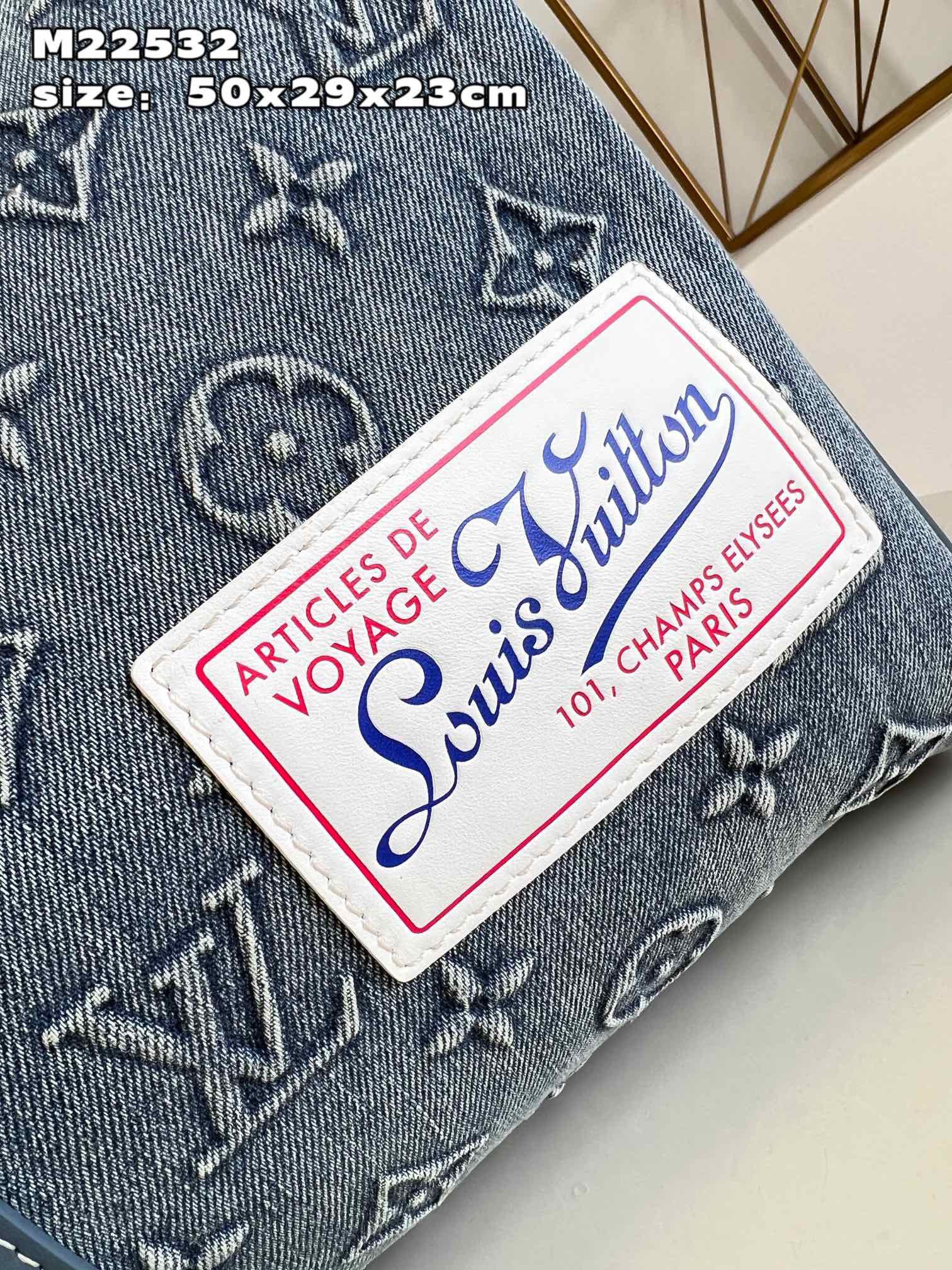 L*ouis V*uitton Top Bag m22532