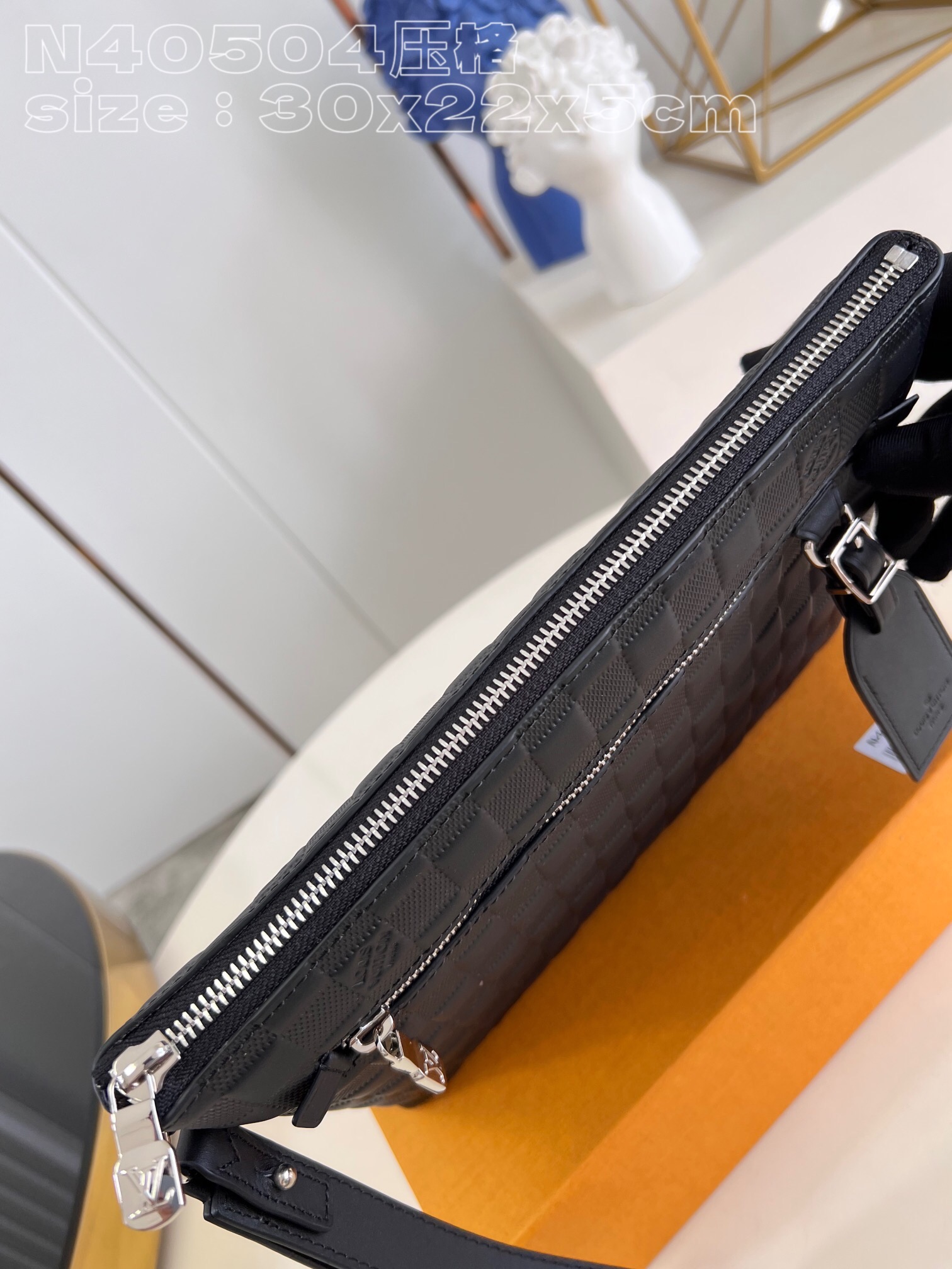 L*ouis V*uitton Top Bag