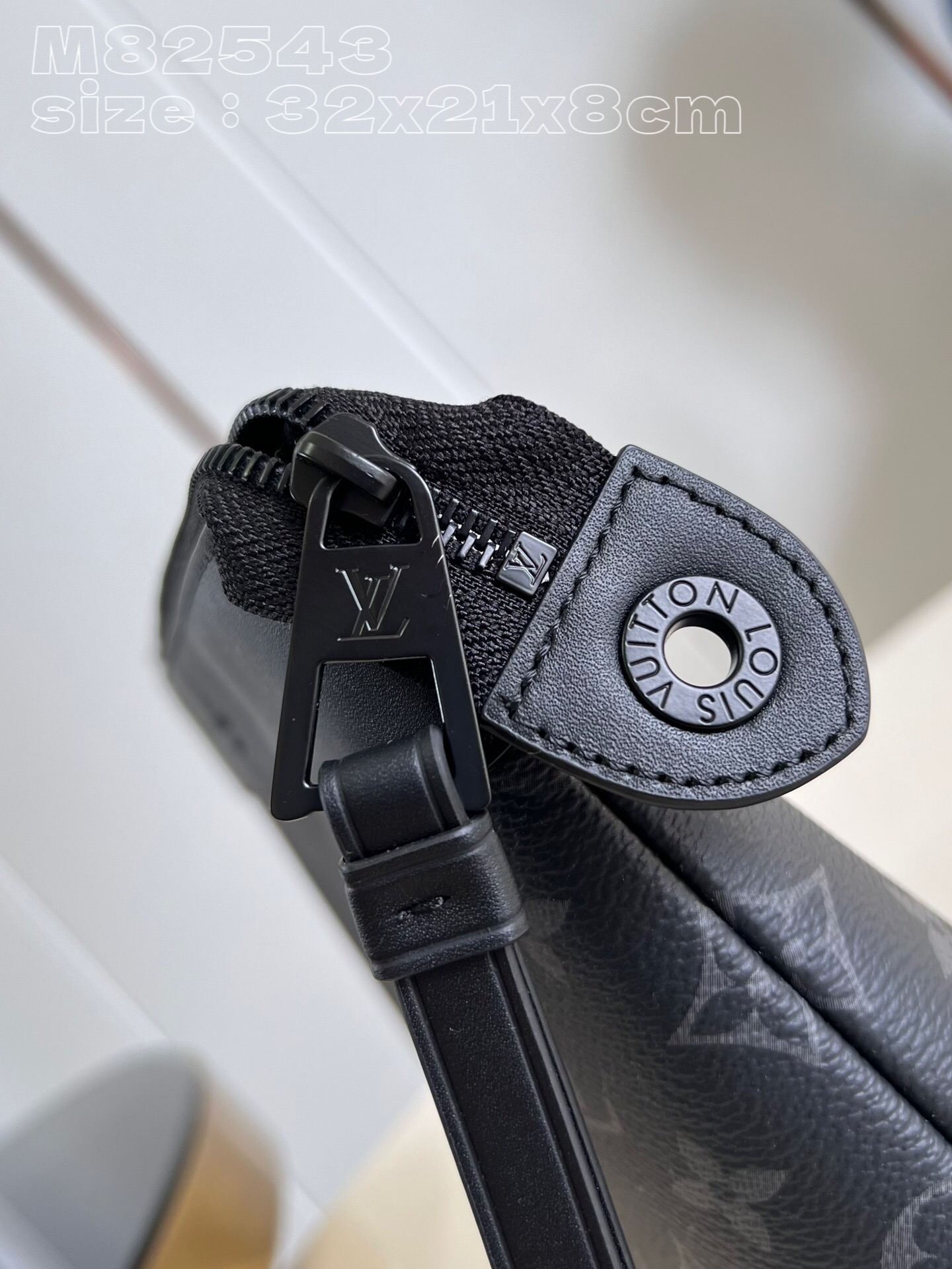 L*ouis V*uitton Top Bag