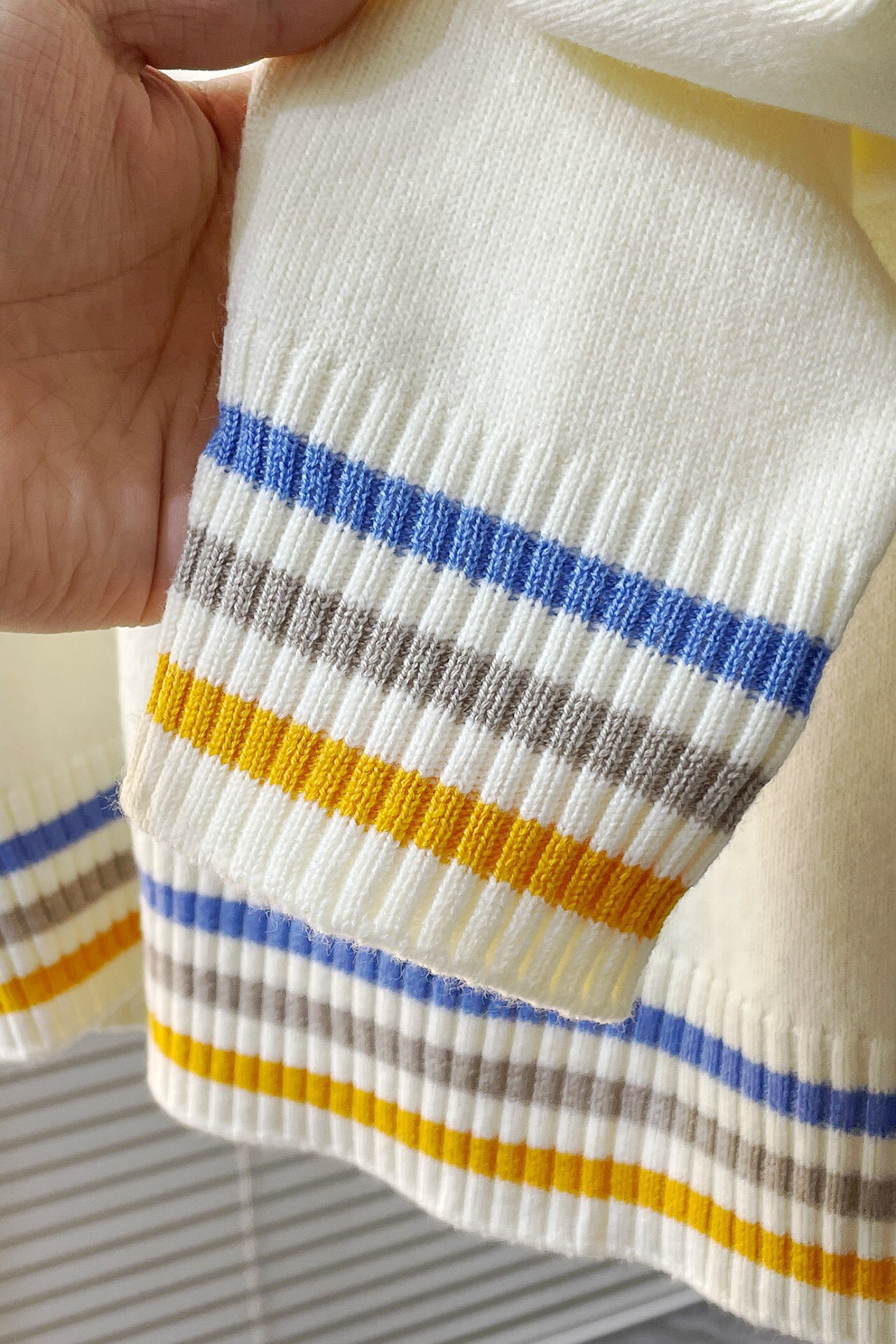 Men Women Sweater Top Quality ()