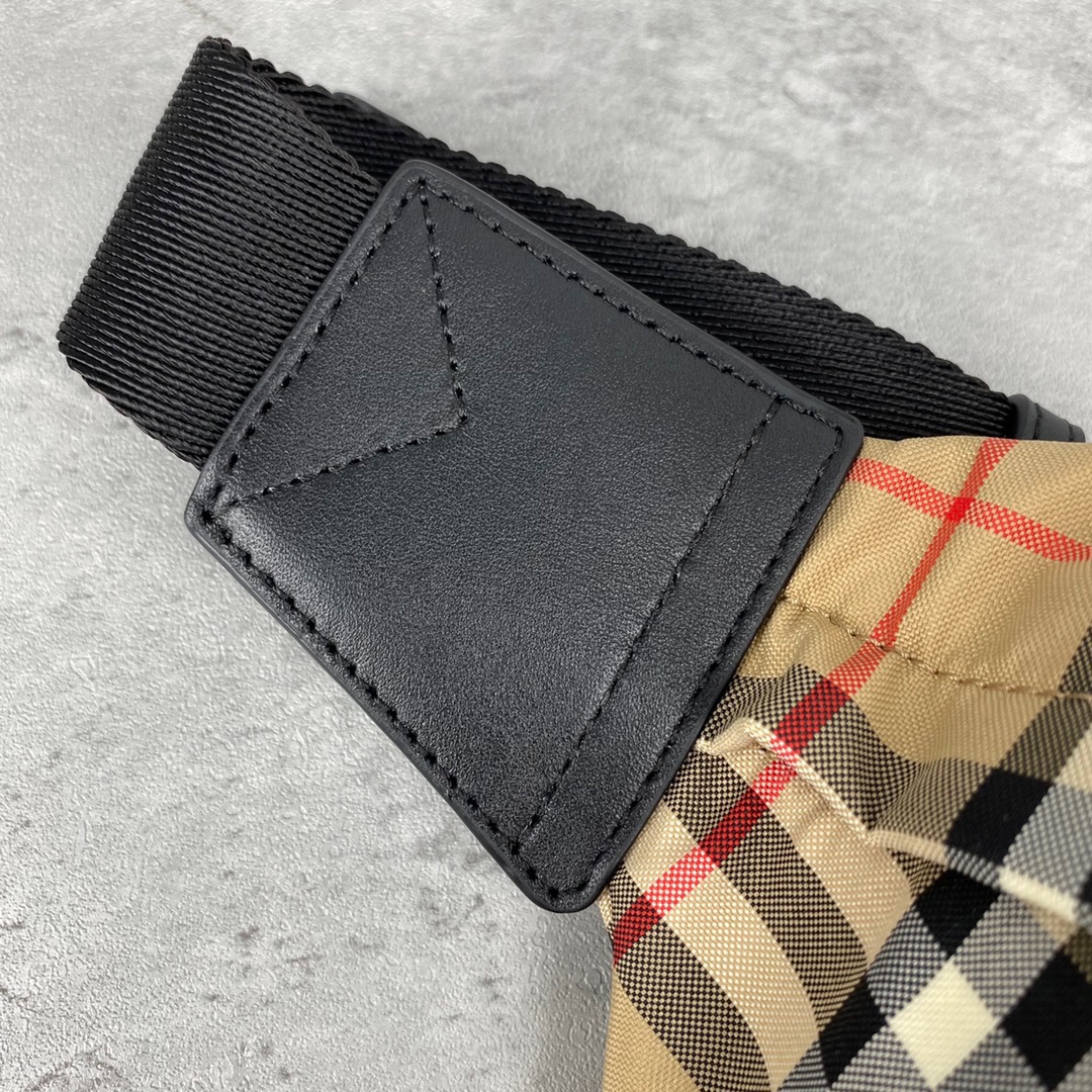 B*urberry Bag Top Quality