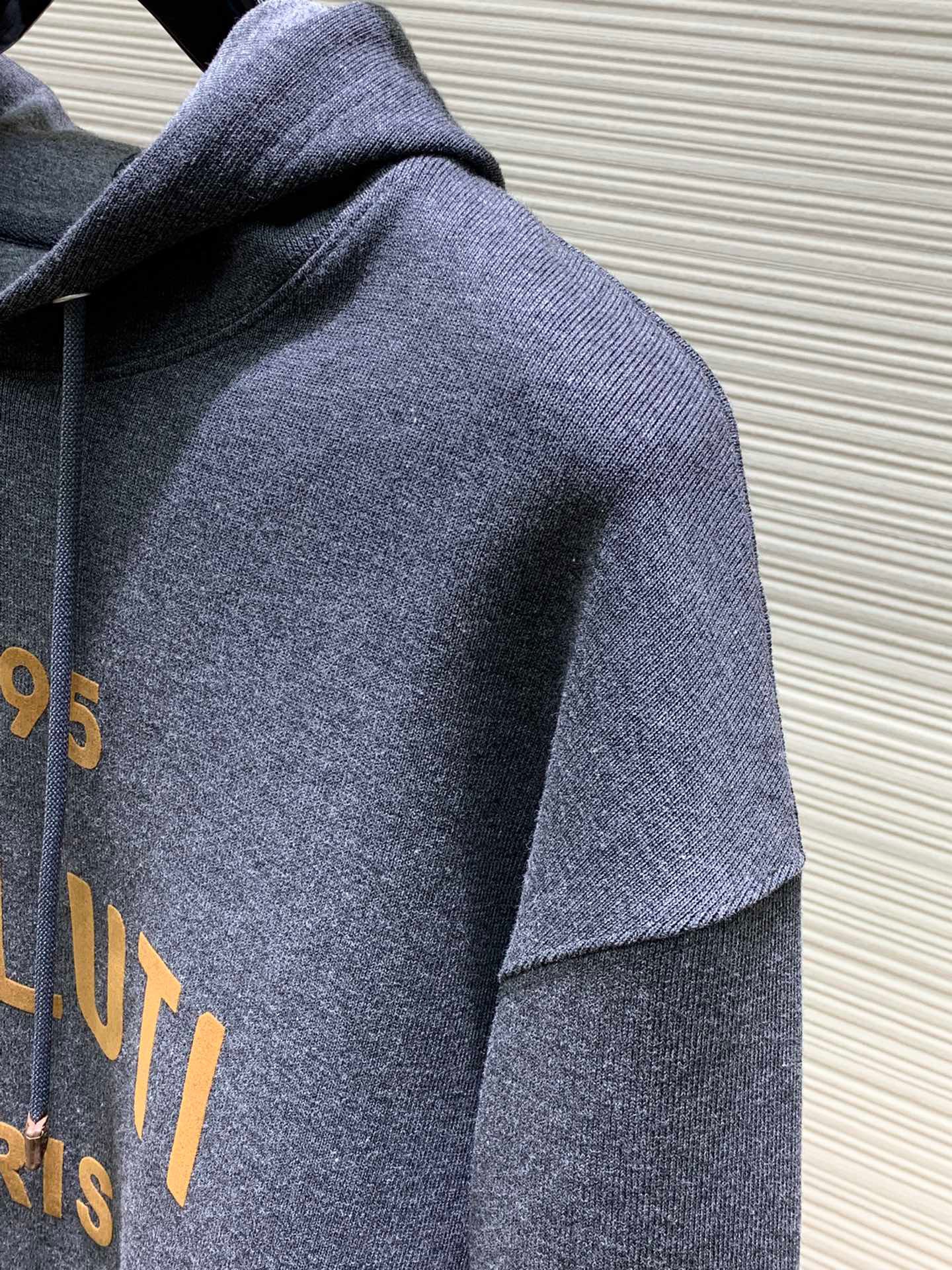 Men Sweater Top Quality ()