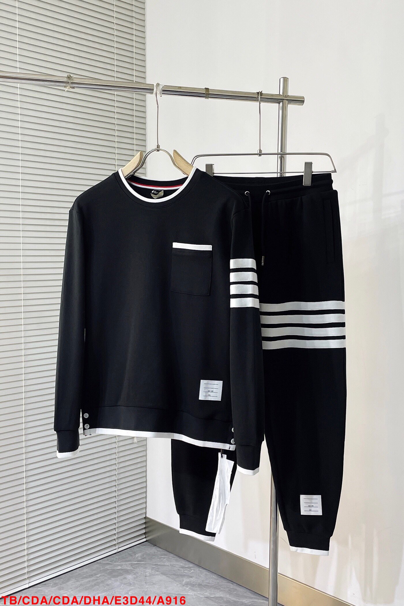 Men suits Top Quality