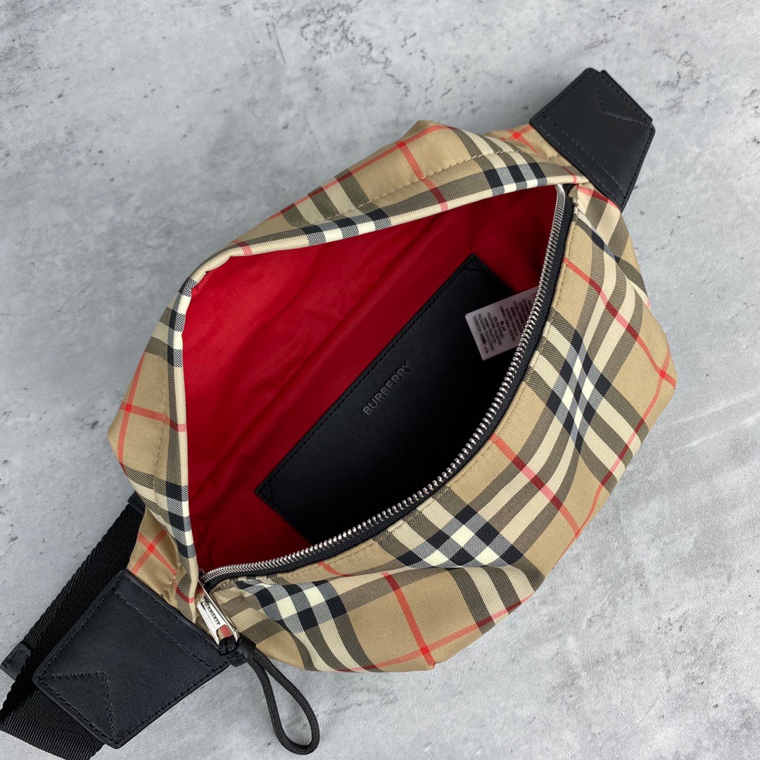 B*urberry Bag Top Quality