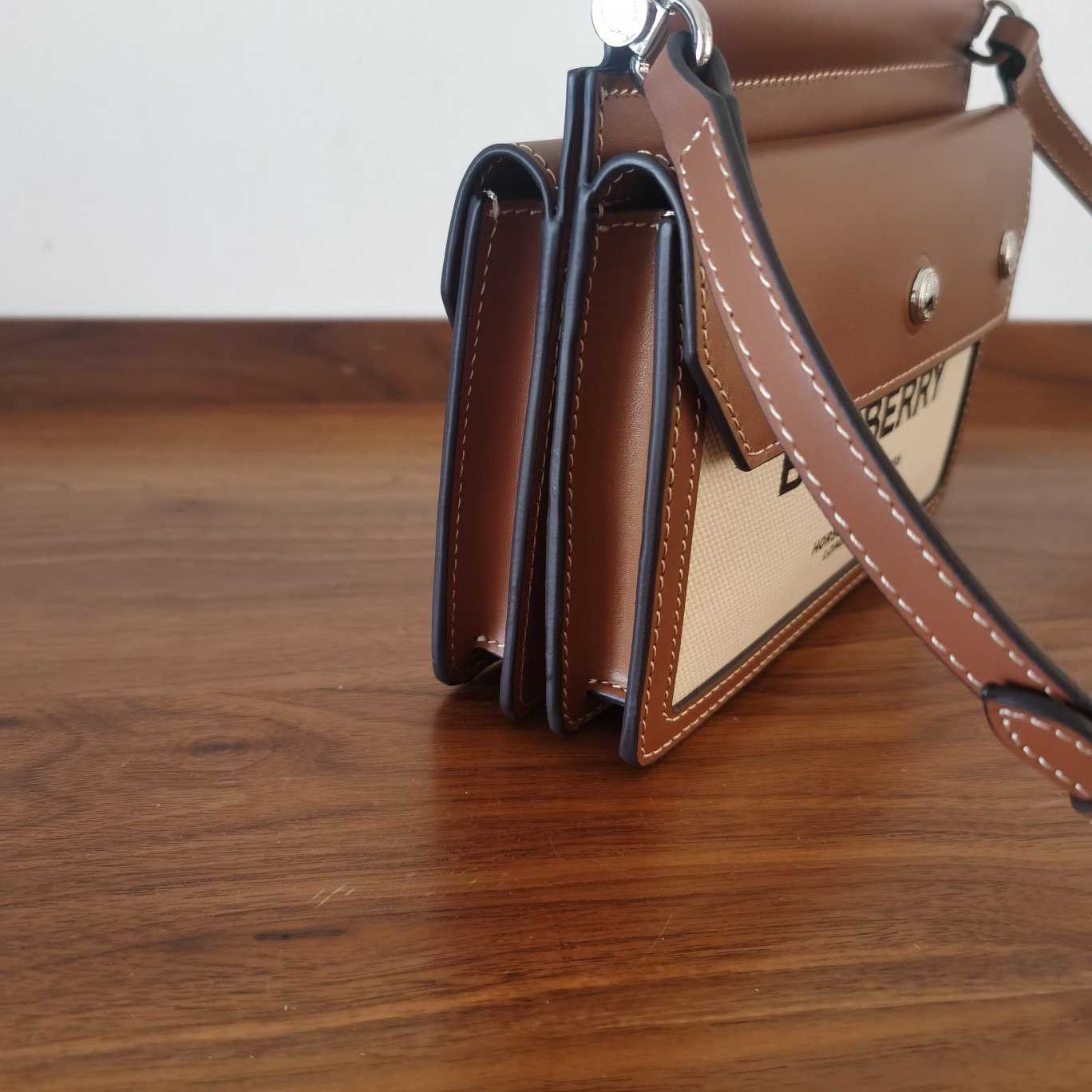 B*urberry Bag Top Quality