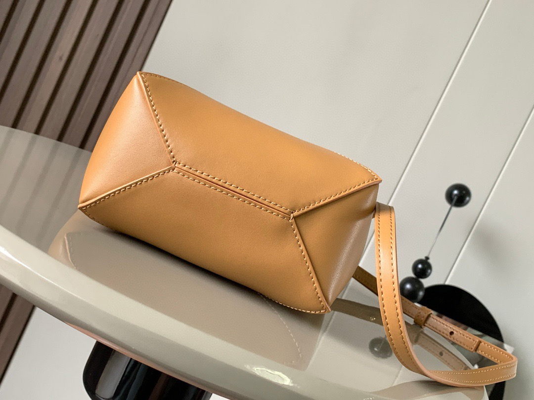 L*oewe Bag 9030 Top Quality