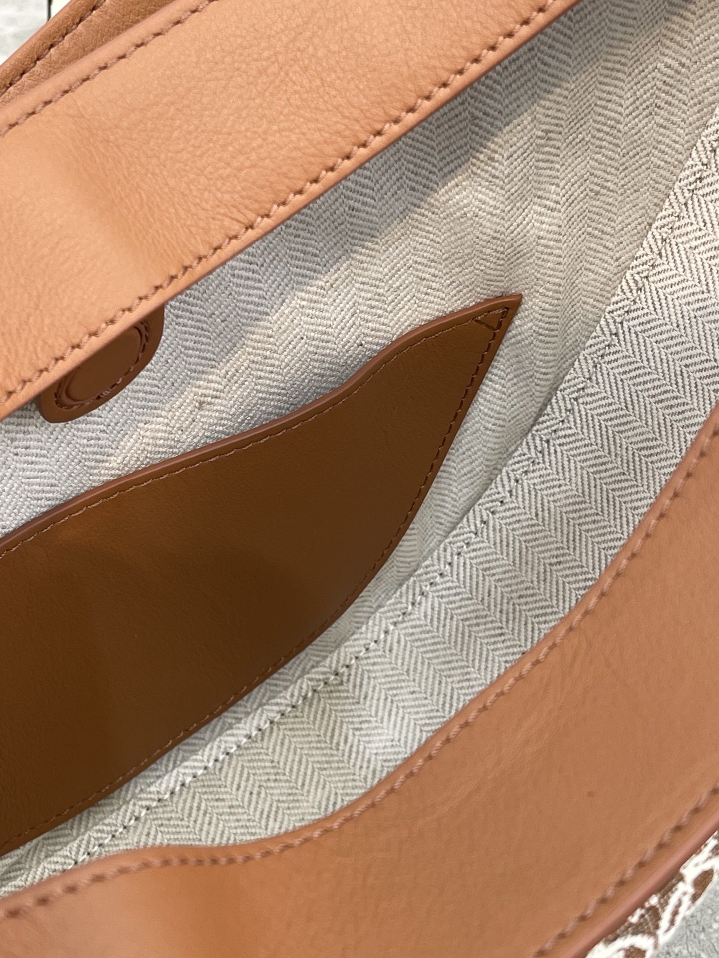 L*oewe Bag Top Quality