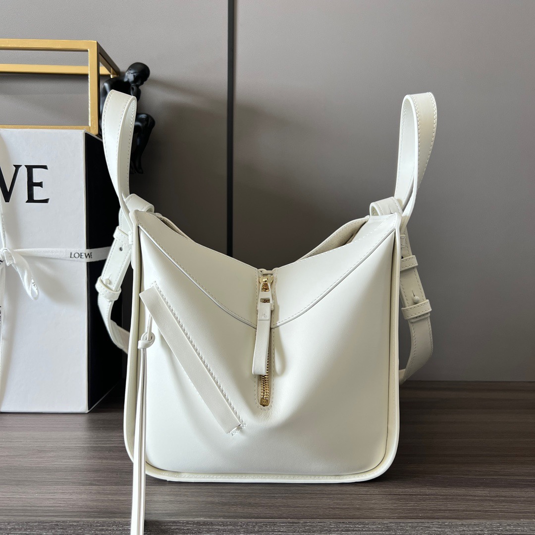 L*oewe Bag 652235 Top Quality