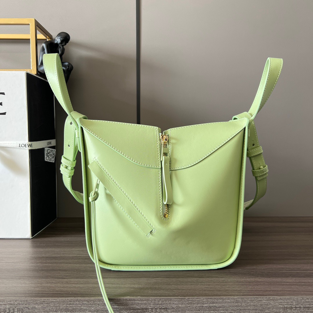 L*oewe Bag 652235 Top Quality