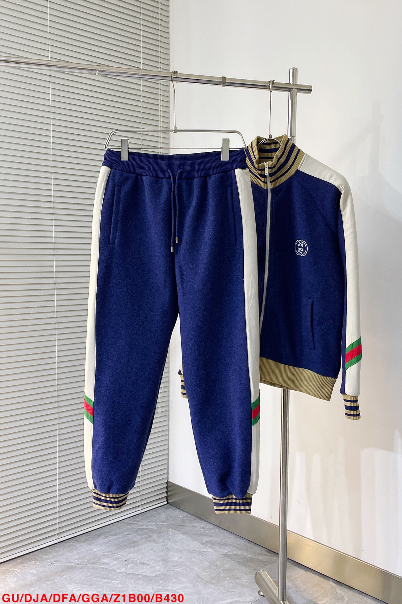 Men suits Top Quality