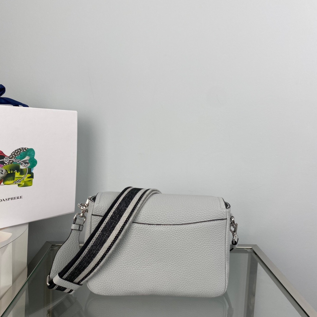 P*rada Bag Top Quality