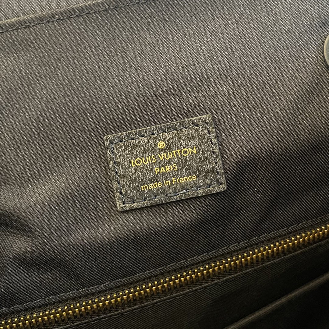 L*ouis V*uitton Top Bag