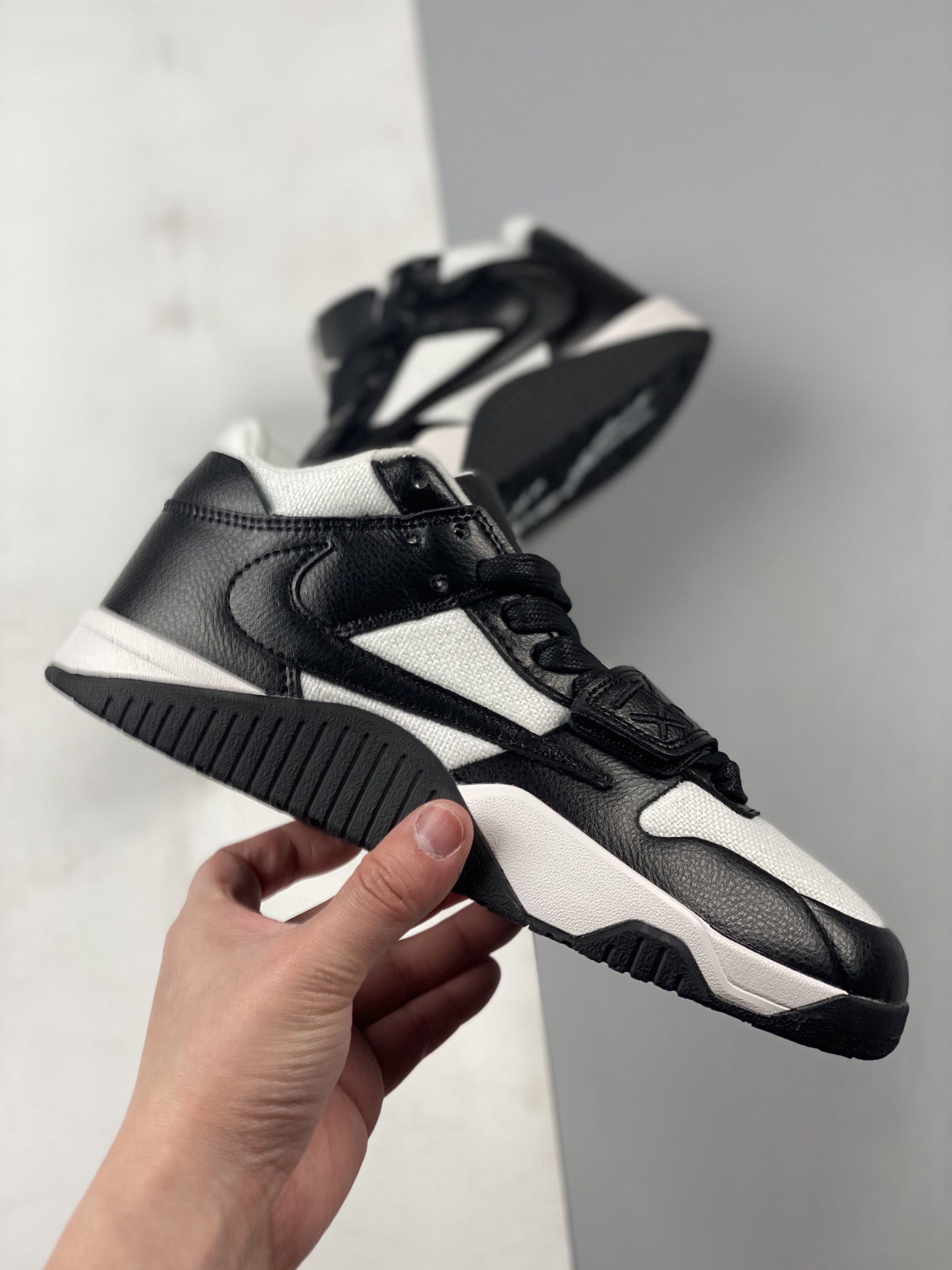 Nike Air Jordan cut the check aj