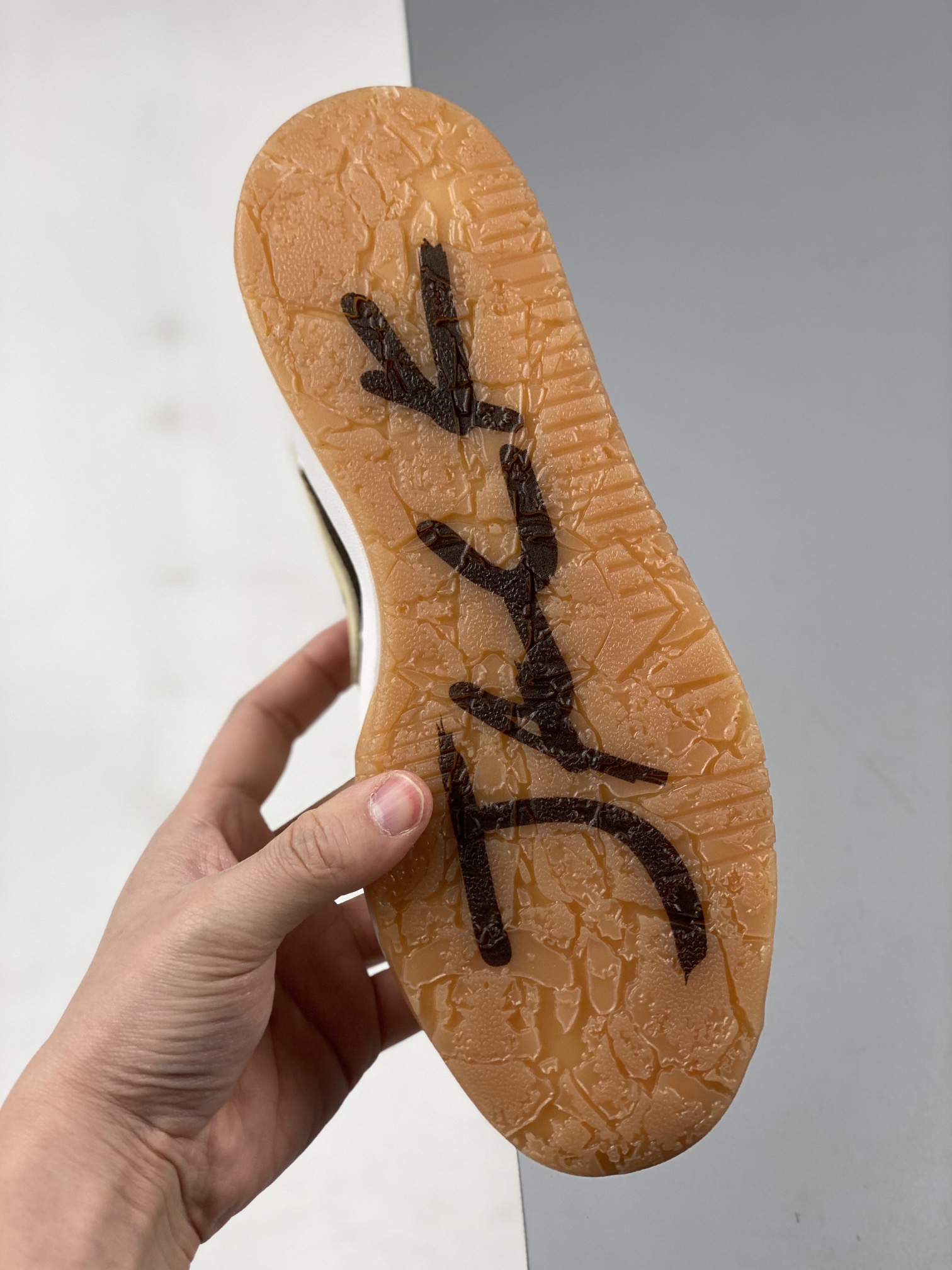 Nike Air Jordan cut the check aj