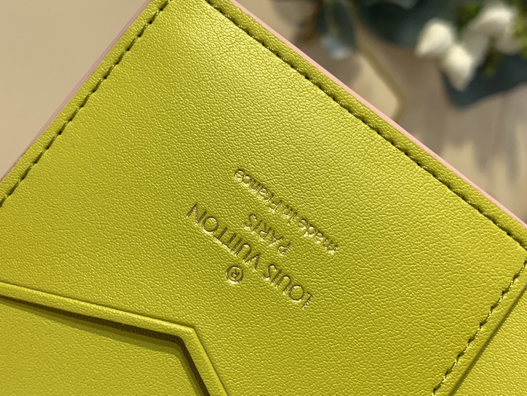 L*ouis V*uitton Top Bag