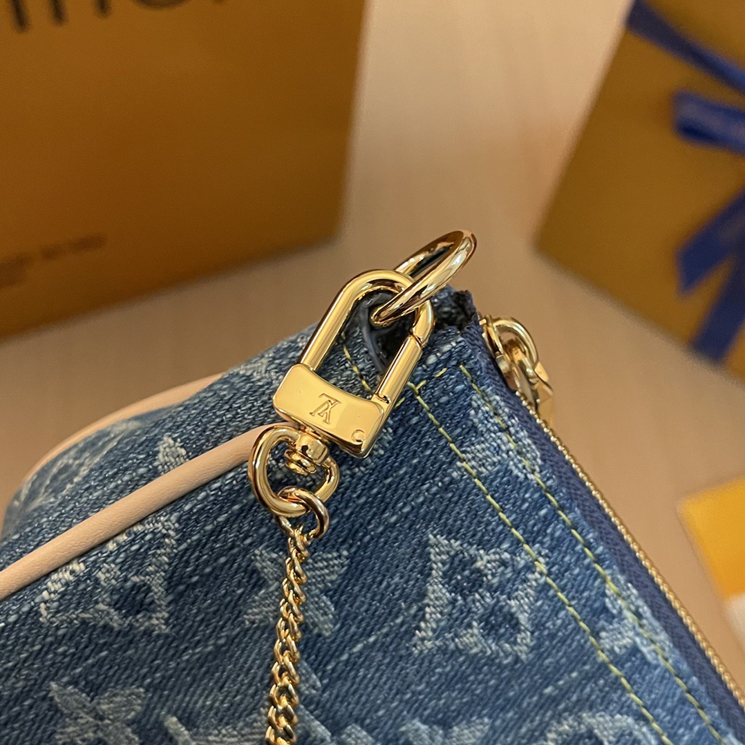 L*ouis V*uitton Top Bag