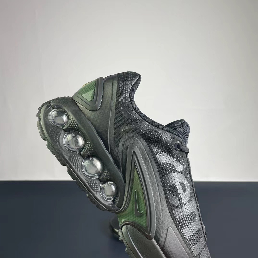 Nike Air Max+S*upreme )